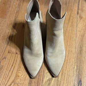 Giani Bernini Tan Suede Ankle Booties